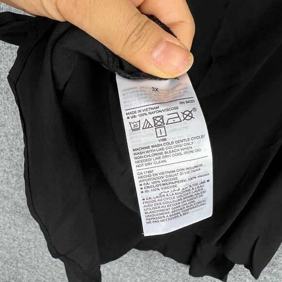 NWT NEW Women's Plus Size Old Navy‎ Black With Buttons Sleeveless Tank Size 3X - Picture 7 of 7